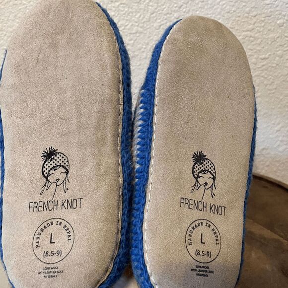 Handcrafted Blue and Green Wool Slippers - Picture 3 of 9